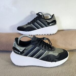 Adidas woman's Choigo shoes